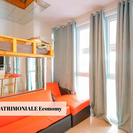 Gasthof Yacht Club - Bologna